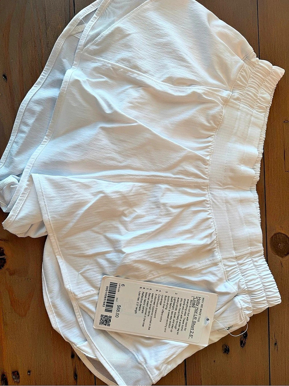 lululemon Hotty Hot Low-Rise Lined Short 2.5" Shorts White Size 6